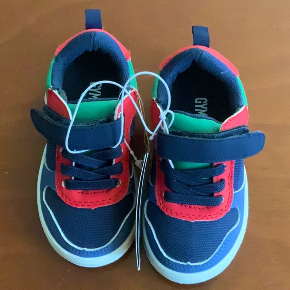 NWT Gymboree sneakers size toddler 6.